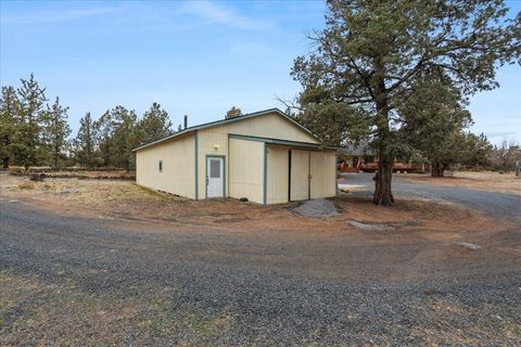Tiny photo for 3855 NW Montgomery Avenue, Redmond, OR 97756 (MLS # 220212148)