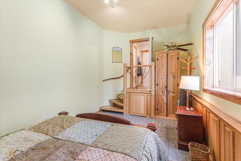 Tiny photo for 3855 NW Montgomery Avenue, Redmond, OR 97756 (MLS # 220212148)