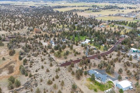 Tiny photo for 3855 NW Montgomery Avenue, Redmond, OR 97756 (MLS # 220212148)