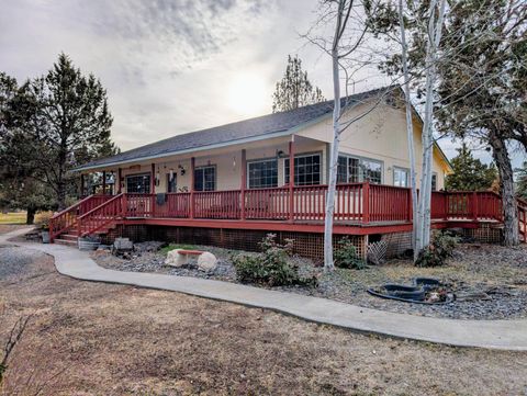 Tiny photo for 3855 NW Montgomery Avenue, Redmond, OR 97756 (MLS # 220212148)