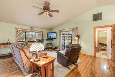 Tiny photo for 3855 NW Montgomery Avenue, Redmond, OR 97756 (MLS # 220212148)