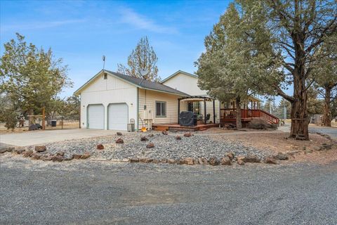 Tiny photo for 3855 NW Montgomery Avenue, Redmond, OR 97756 (MLS # 220212148)