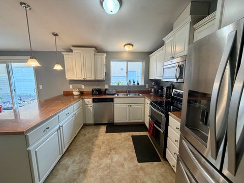 Tiny photo for 15751 Park Drive, La Pine, OR 97739 (MLS # 220217031)