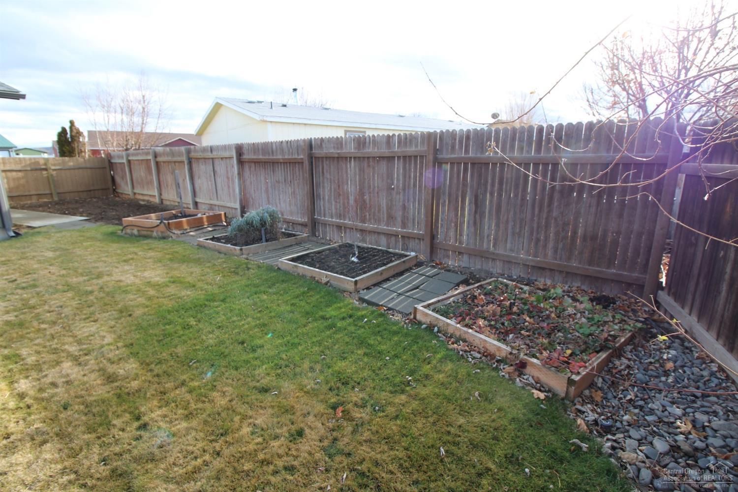 East Valley View Est - Residential