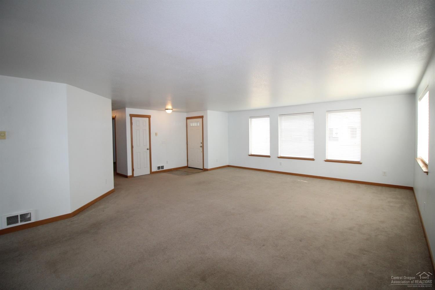 East Valley View Est - Residential