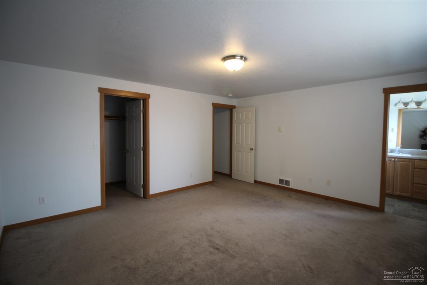 East Valley View Est - Residential