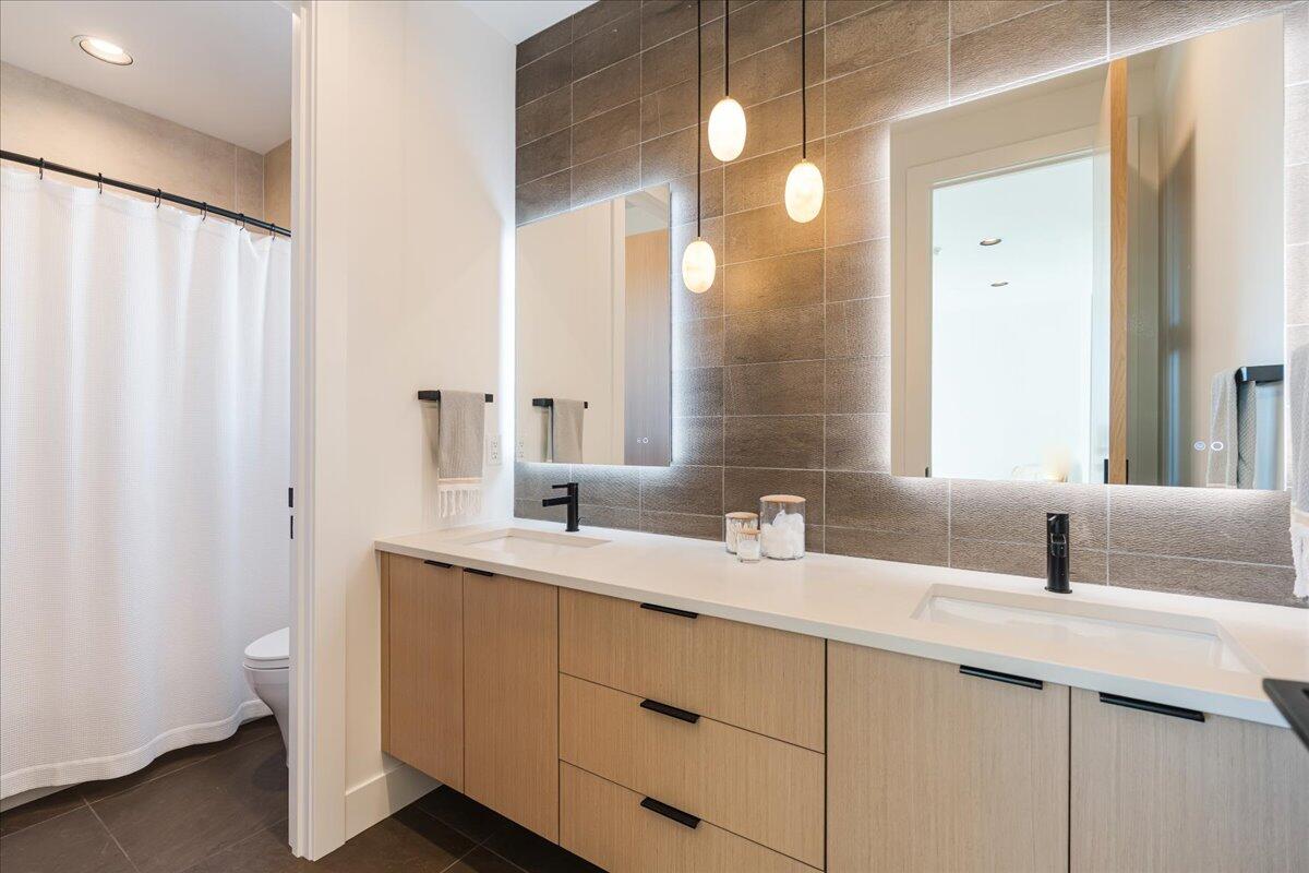 Discovery West Phase 5 - Residential