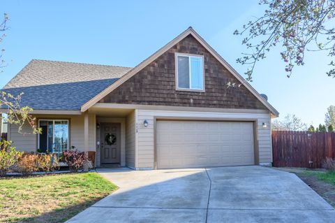 1113 NW 22nd Place Redmond OR 97756