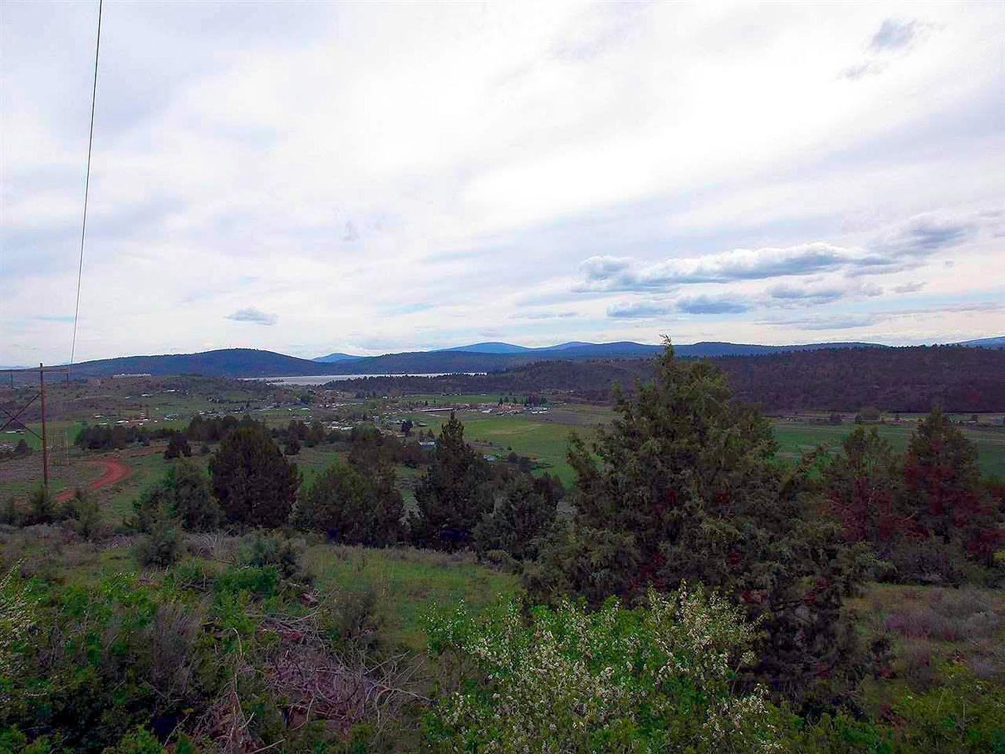 Paradise Hill - Land