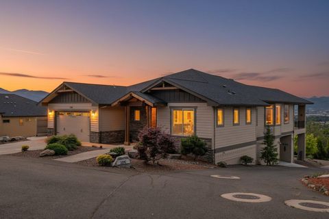Photo of 3250 Annapolis Drive, Medford, OR 97504 (MLS # 220221703)