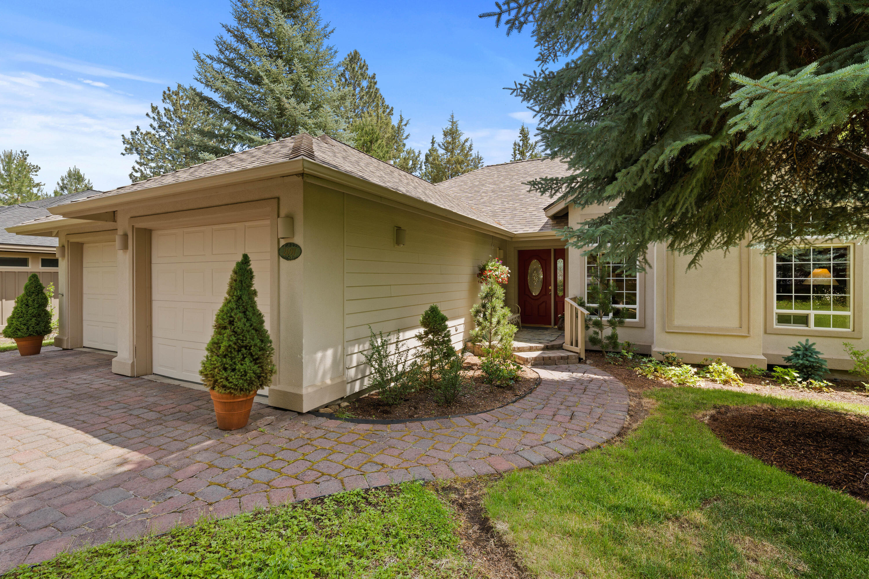 2697 NW Whitworth Way