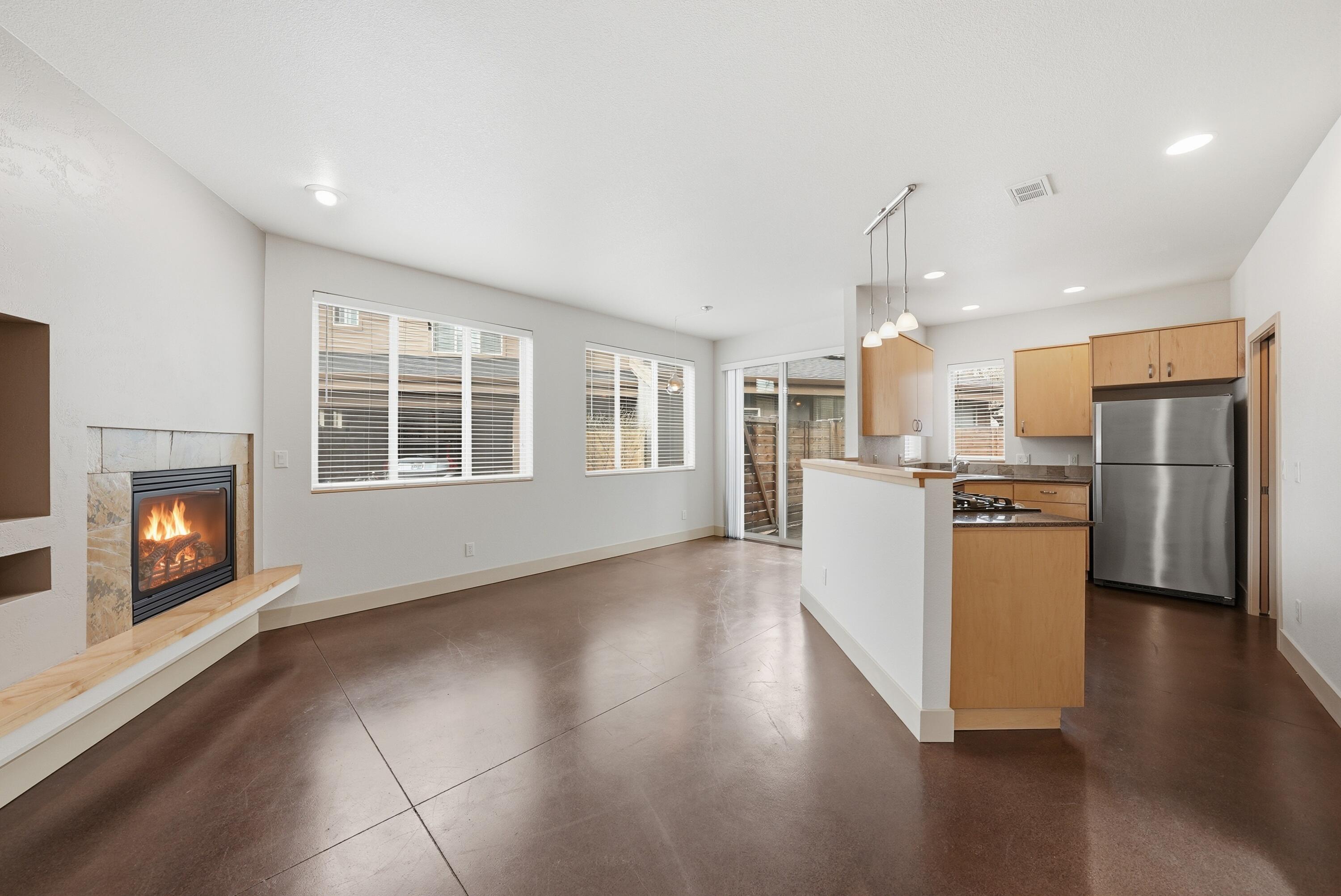 40 SW McKinley UNIT 1