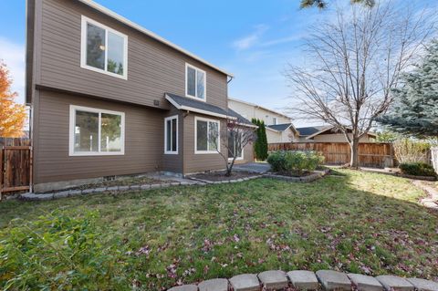 Tiny photo for 2055 NW Larch Avenue, Redmond, OR 97756 (MLS # 220211696)