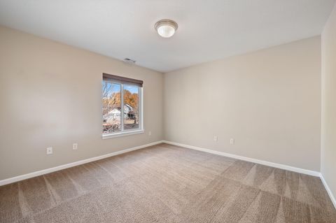 Tiny photo for 2055 NW Larch Avenue, Redmond, OR 97756 (MLS # 220211696)