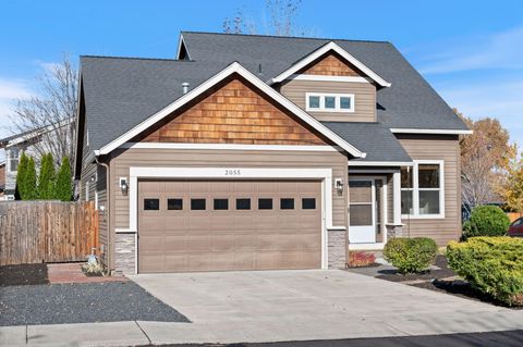 Photo of 2055 NW Larch Avenue, Redmond, OR 97756 (MLS # 220211696)