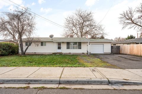 Tiny photo for 775 Garfield Street, Medford, OR 97501 (MLS # 220212777)