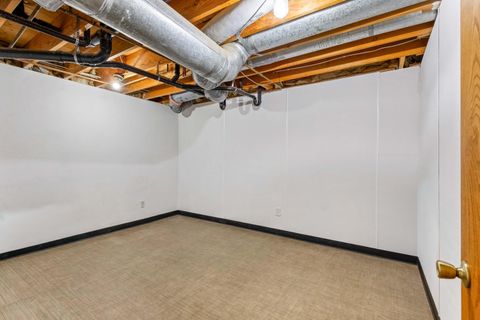 Tiny photo for 896 SE Dover Lane, Madras, OR 97741 (MLS # 220213745)