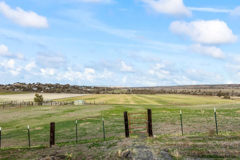 Tiny photo for 896 SE Dover Lane, Madras, OR 97741 (MLS # 220213745)