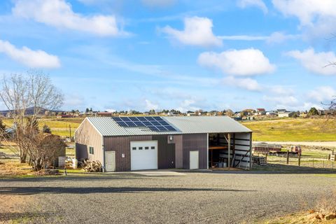 Tiny photo for 896 SE Dover Lane, Madras, OR 97741 (MLS # 220213745)