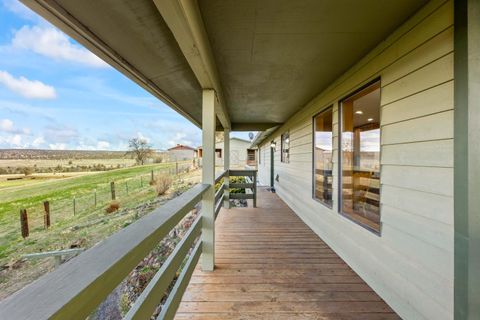 Tiny photo for 896 SE Dover Lane, Madras, OR 97741 (MLS # 220213745)