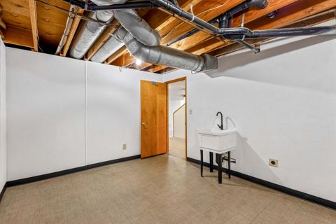 Tiny photo for 896 SE Dover Lane, Madras, OR 97741 (MLS # 220213745)