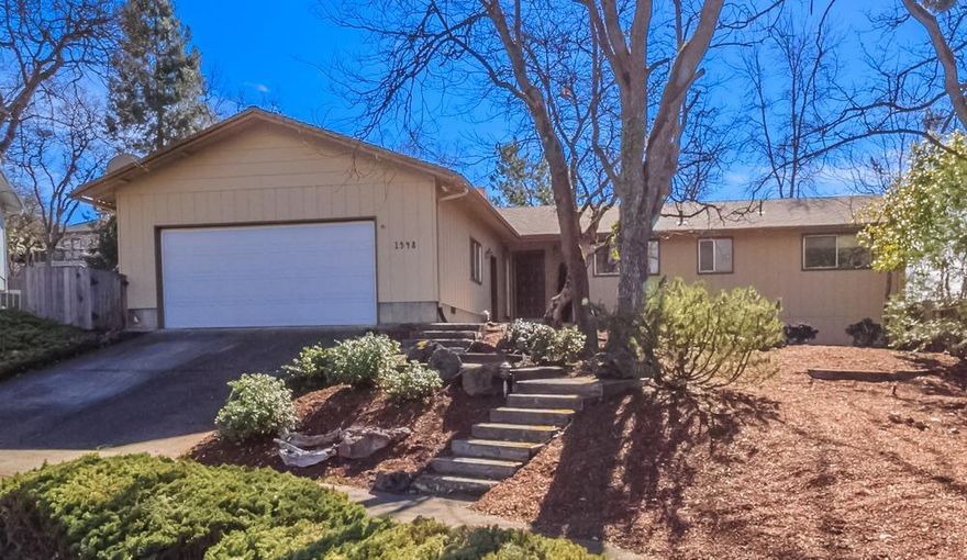 Back on the market at not fault of the home! Home was ready to close escrow and buyers lending failed. Very private E Medford home located in a quiet cul-de-sac. Enter this amazing home to a grand family room with a cozy fireplace to enjoy on those cool winter nights. The country kitchen offers plenty of cabinets, island for prepping, and plenty of natural lighting. Leading from the kitchen is a formal dining room with laminate wood flooring. The 3 bedrooms are spacious and along with a 4th room that is used as an office. It could be a 4th bedroom, however, it is lacking a closet. The home also has a new hot water heater, heat pump, attic insulation and all the ducting sealed for energy efficiency. all this located on .20 acre with low maintenance landscaping and quiet back yard!