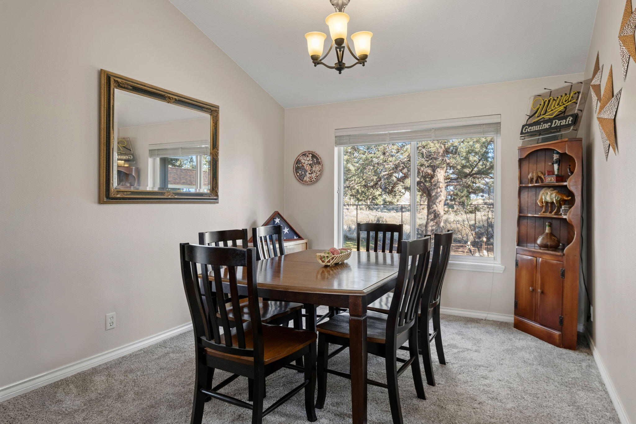 1152 NE Locksley Drive