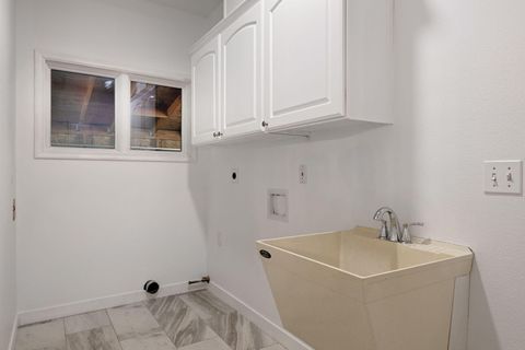 Tiny photo for 1420 NE Sharkey Terrace, Bend, OR 97701 (MLS # 220217494)