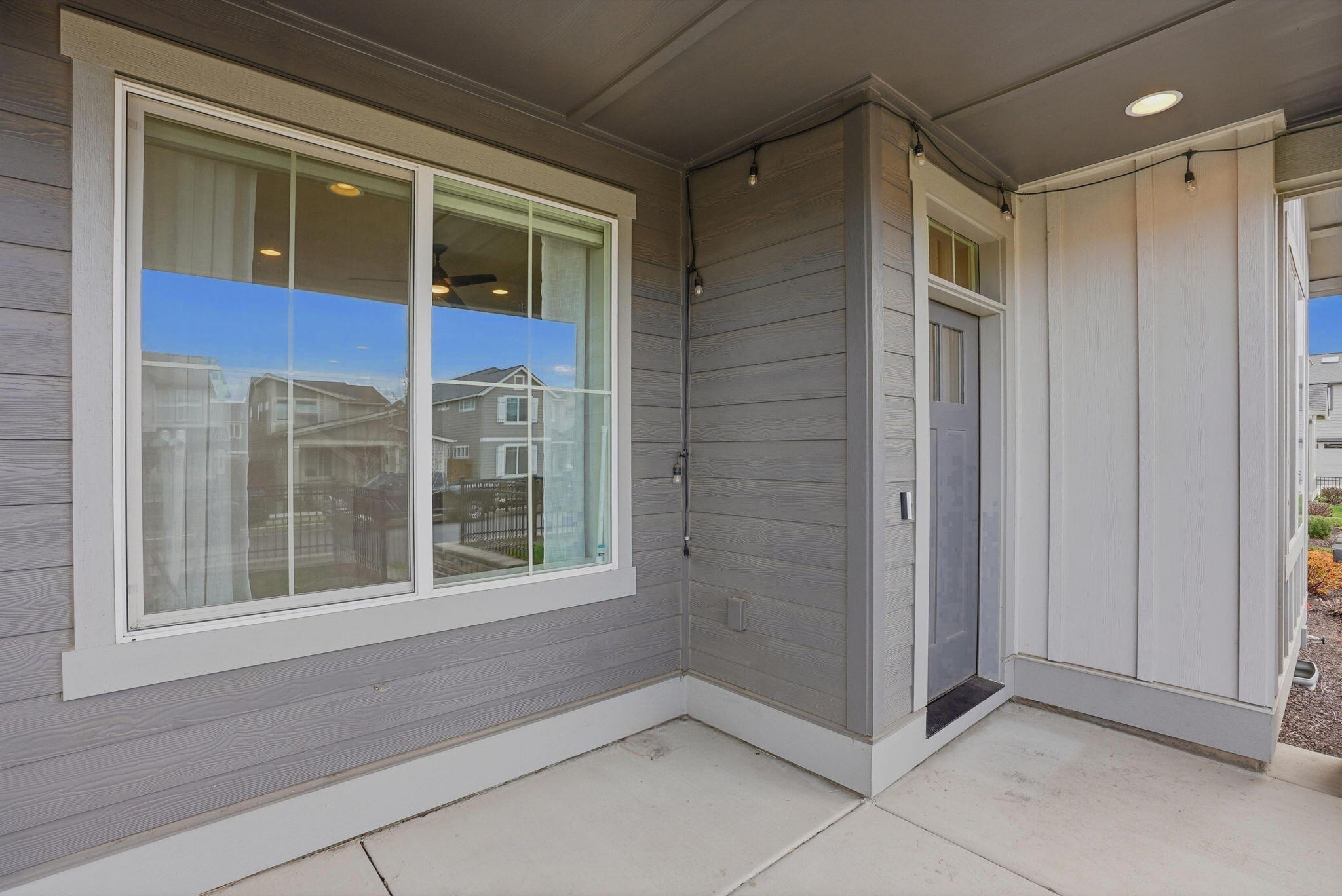 3734 NE Petrosa Avenue