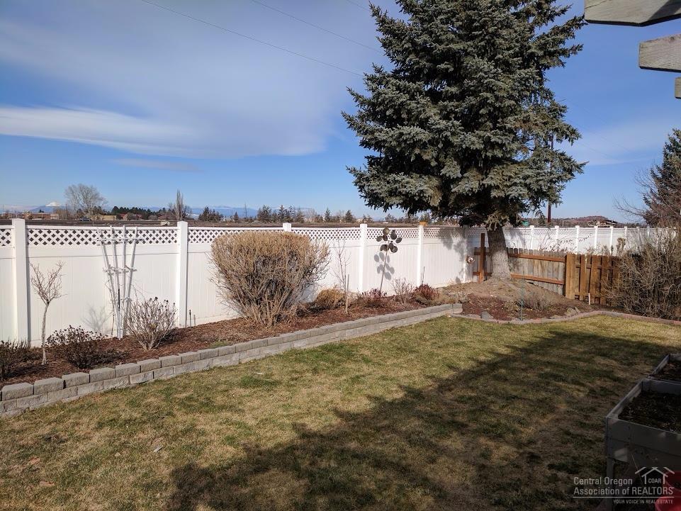 Ni Lah Sha Village - Residential