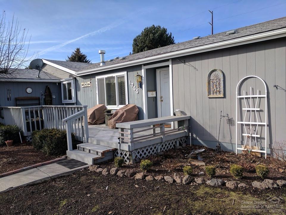 Ni Lah Sha Village - Residential