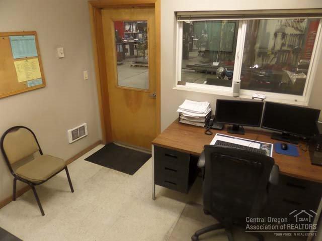 Madras Industrial - Commercial Sale