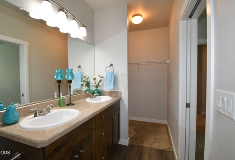 Tiny photo for 2649 NE Colleen Road, Prineville, OR 97754 (MLS # 220227248)