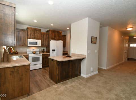 Tiny photo for 2649 NE Colleen Road, Prineville, OR 97754 (MLS # 220227248)