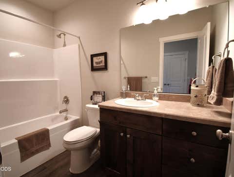 Tiny photo for 2649 NE Colleen Road, Prineville, OR 97754 (MLS # 220227248)