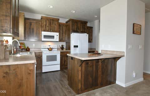 Tiny photo for 2649 NE Colleen Road, Prineville, OR 97754 (MLS # 220227248)