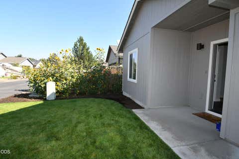 Tiny photo for 2649 NE Colleen Road, Prineville, OR 97754 (MLS # 220227248)