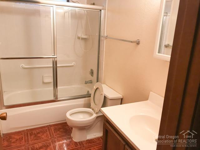 Railroad - Residential