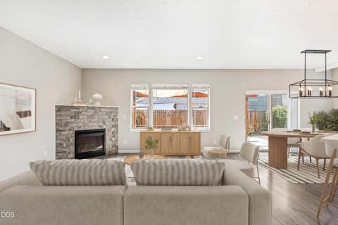 Tiny photo for 3022 NW Boxelder Avenue, Redmond, OR 97756 (MLS # 220226833)