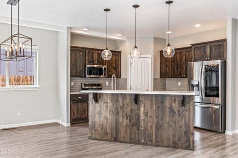 Tiny photo for 3022 NW Boxelder Avenue, Redmond, OR 97756 (MLS # 220226833)