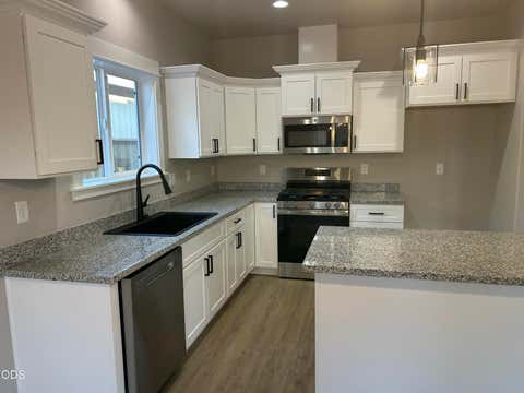 Tiny photo for 2229 Piazza Drive, Medford, OR 97501 (MLS # 220226684)