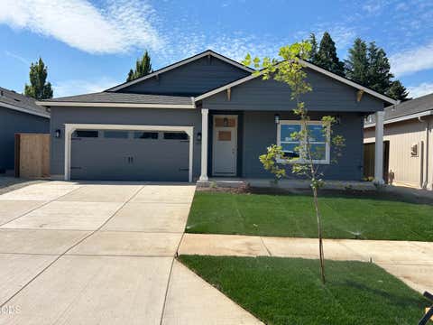 Photo of 2229 Piazza Drive, Medford, OR 97501 (MLS # 220226684)