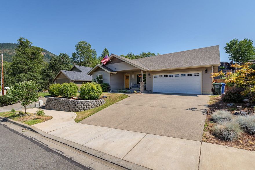 This custom 3 bed/2 bath home built in 2015 is one not to miss! Located in the beautiful Jordan's Landing, this home has the convenience of city services with the tranquility of rural living. The open living area with tall ceilings in the center of the home creates a wonderful split floor plan. The granite countertops, natural wood cabinets, stainless steel appliances and engineered floors are key components of the chef's kitchen. The primary bed and bath suite are located down the hall, past the finished two car garage and spacious laundry room. The double sinks and large walk-in closet with automatic lighting create a comfortable retreat. Two bedrooms and a second full bath feature the same quality lighting fixtures, faucets, cabinets, and granite found throughout this home. The front and back yards are fully irrigated and on timers. This home has  efficient natural gas forced air heating, cooling, and water heater. Come enjoy this newer low maintenance home in the Fruitdale area.