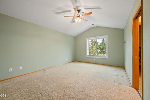 Tiny photo for 63441 Stacy Lane, Bend, OR 97701 (MLS # 220225731)