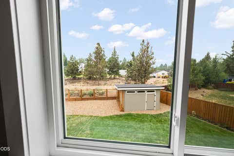 Tiny photo for 63441 Stacy Lane, Bend, OR 97701 (MLS # 220225731)