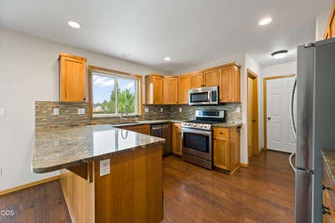 Tiny photo for 63441 Stacy Lane, Bend, OR 97701 (MLS # 220225731)
