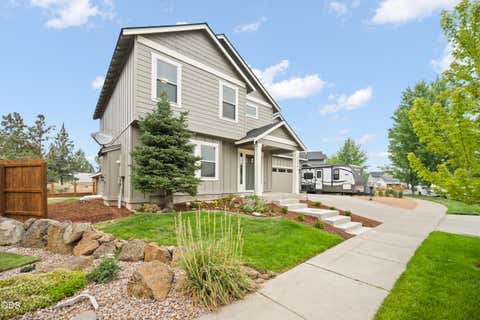 Tiny photo for 63441 Stacy Lane, Bend, OR 97701 (MLS # 220225731)