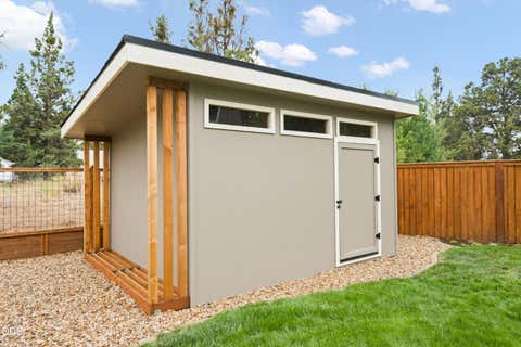 Tiny photo for 63441 Stacy Lane, Bend, OR 97701 (MLS # 220225731)
