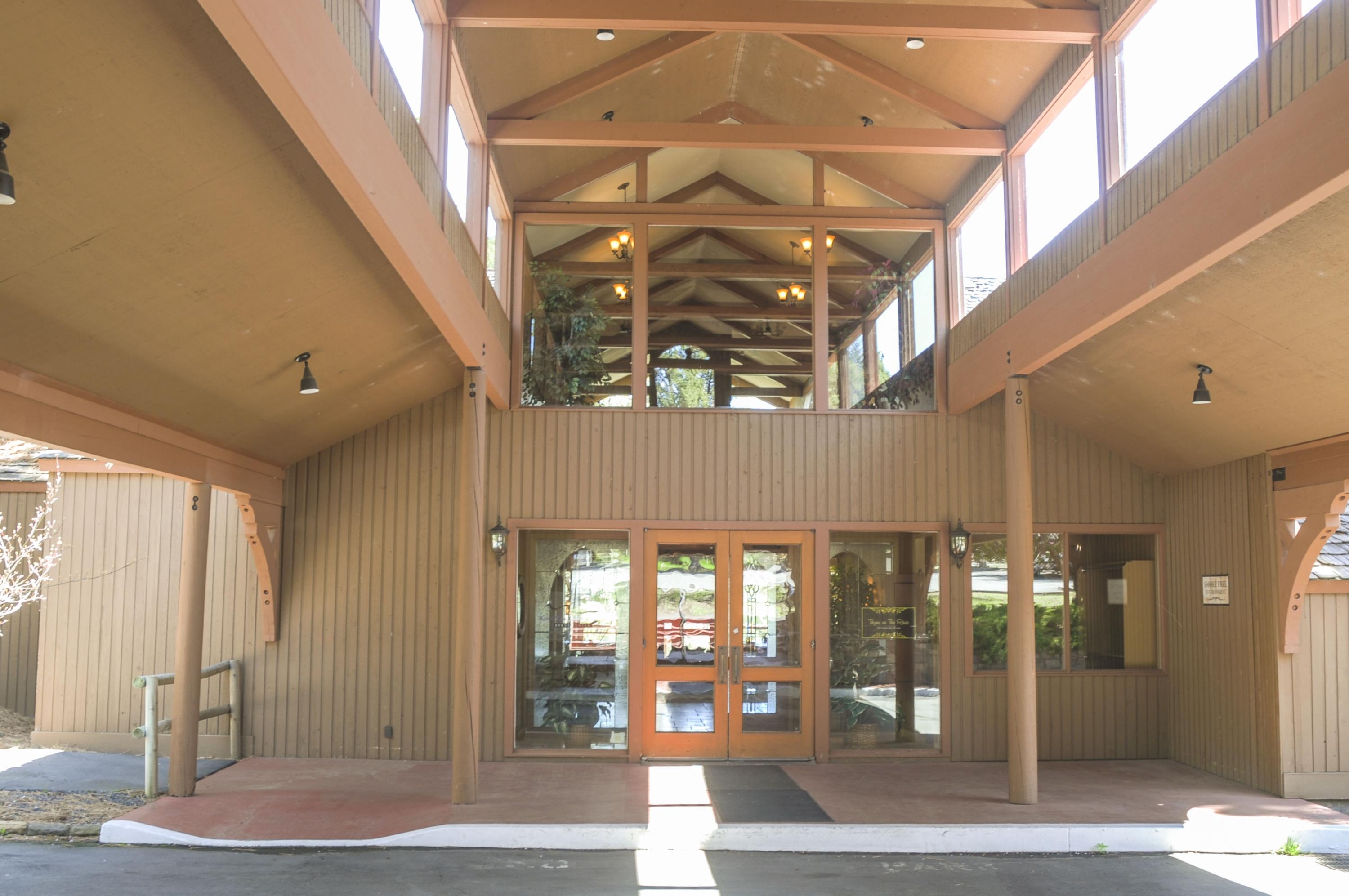 Eagle Crest - Commercial Sale