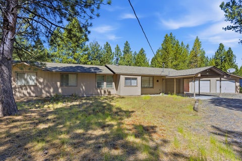 Tiny photo for 50868 Doe Loop, La Pine, OR 97739 (MLS # 220221948)